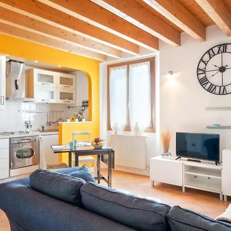 Countryside In San Lazzaro Appartement